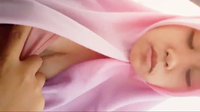 Bokep Ukhti Solehah Jadi Sange Di Grepe Pacar