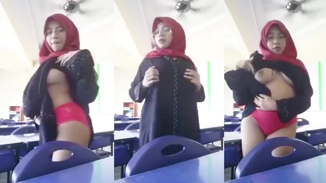 Guru Berjilbab Horny Di Kelas Sampe Remas Puting